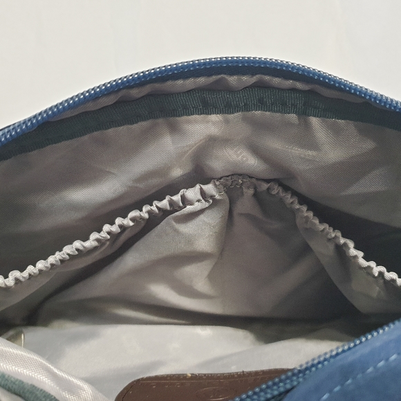 Lug Trotter Handbag in Navy Blue - Picture 8 of 10